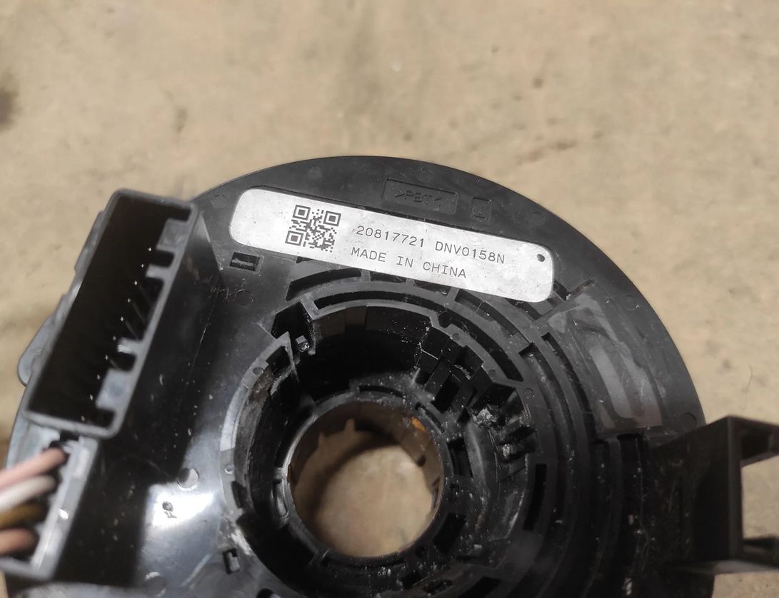 OPEL Insignia A (2008-2016) Steering Wheel Slip Ring Squib C68049XF 28625183