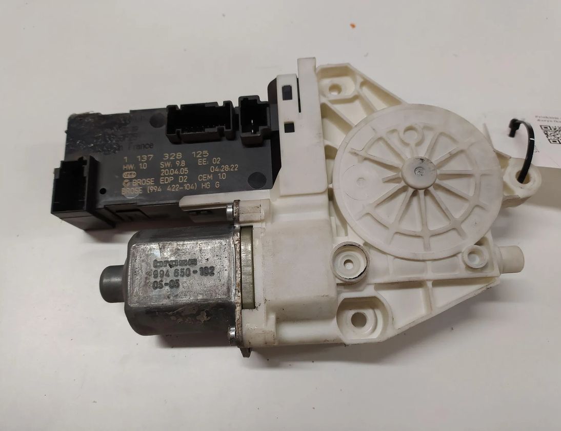 PEUGEOT 407 1 generation (2004-2010) Front Left Door Window Regulator Motor 0130822200 28626716