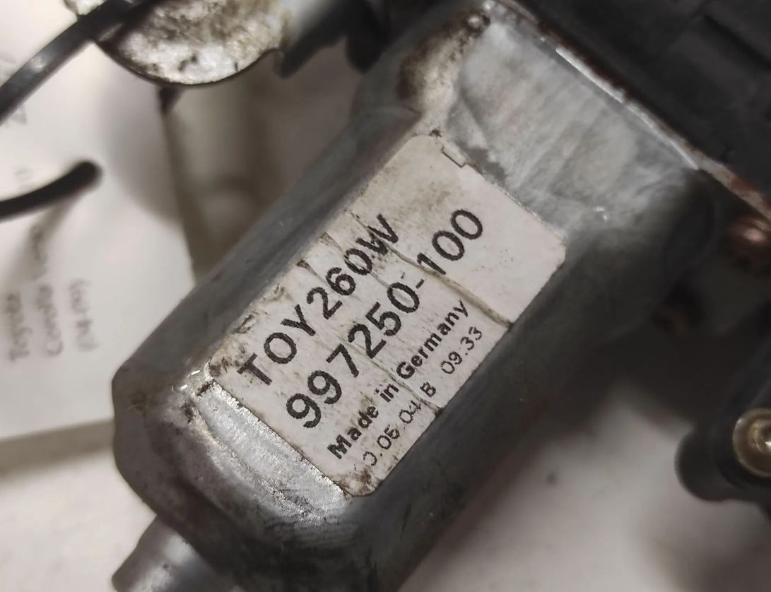 TOYOTA Corolla Verso 1 generation (2001-2009) Front Right Door Window Regulator 997250100 28630340