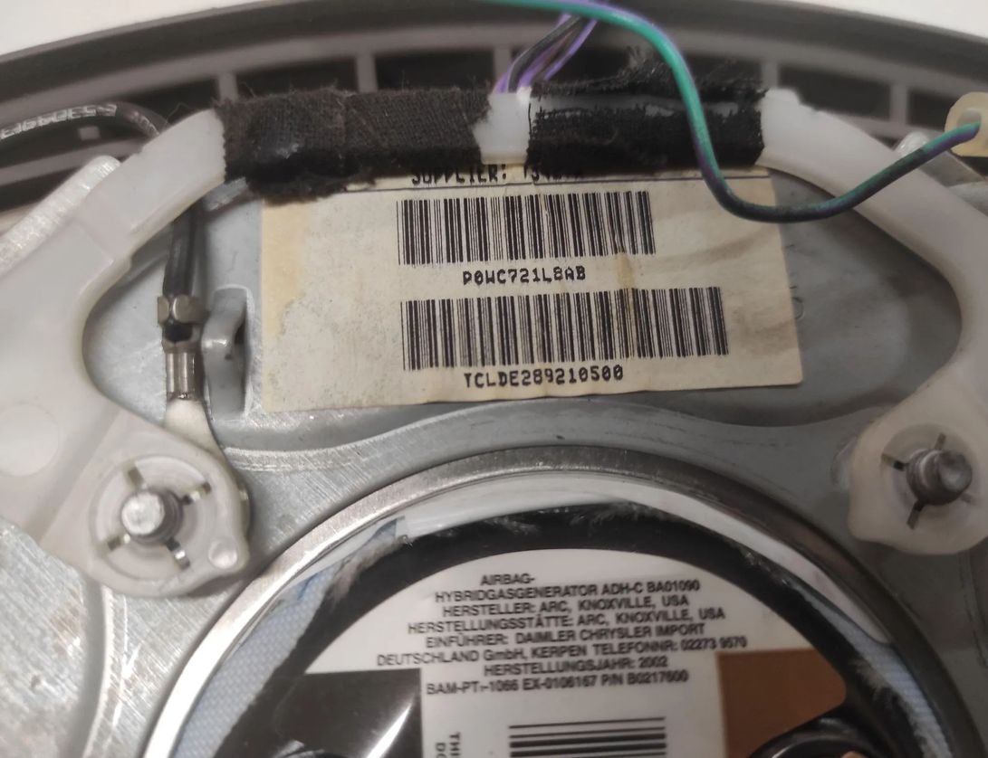 CHRYSLER Voyager 4 generation (2001-2007) Подушка безопасности руля 73427A 28630662