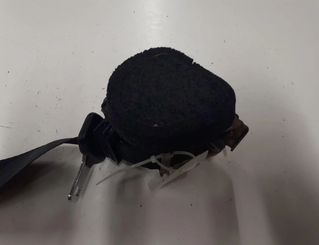 FORD Focus 2 generation (2004-2011) Aizmugurējā labā drošības josta 33005876 28739422