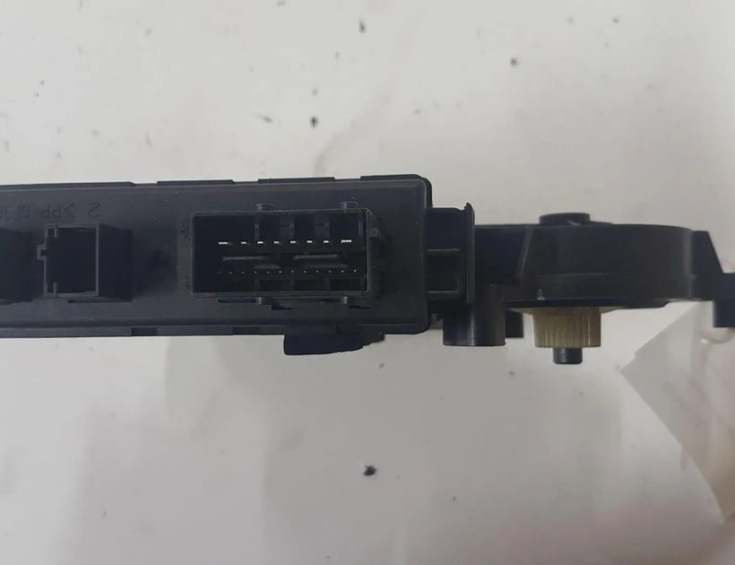 HYUNDAI i40 VF (1 generation) (2011-2020) Front Left Door Window Regulator Motor 9682495680 28740291