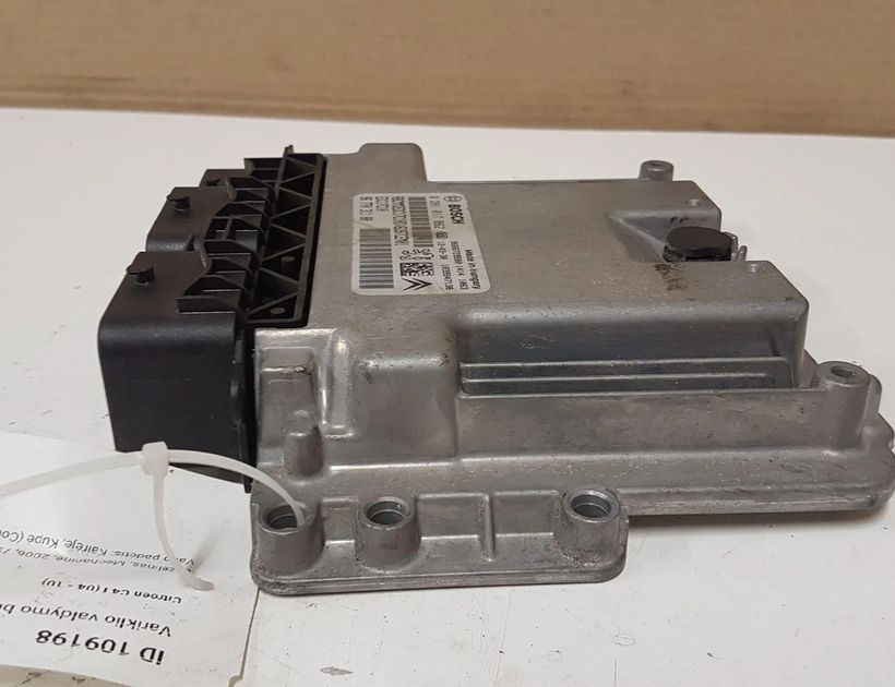 CITROËN C4 Picasso 1 generation (2006-2013) Блок управления двигателем 0281017862 28756588