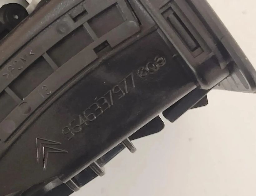 CITROËN C4 1 generation (2004-2011) Dashboard Air Vents 9646337977 28757205