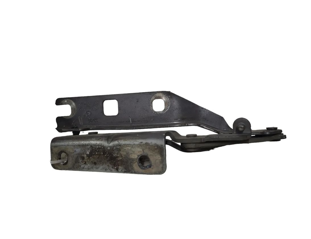 VOLKSWAGEN Jetta 3 generation (1992-1998) Front Right Bonnet Hinge 1K0823302C 28792370