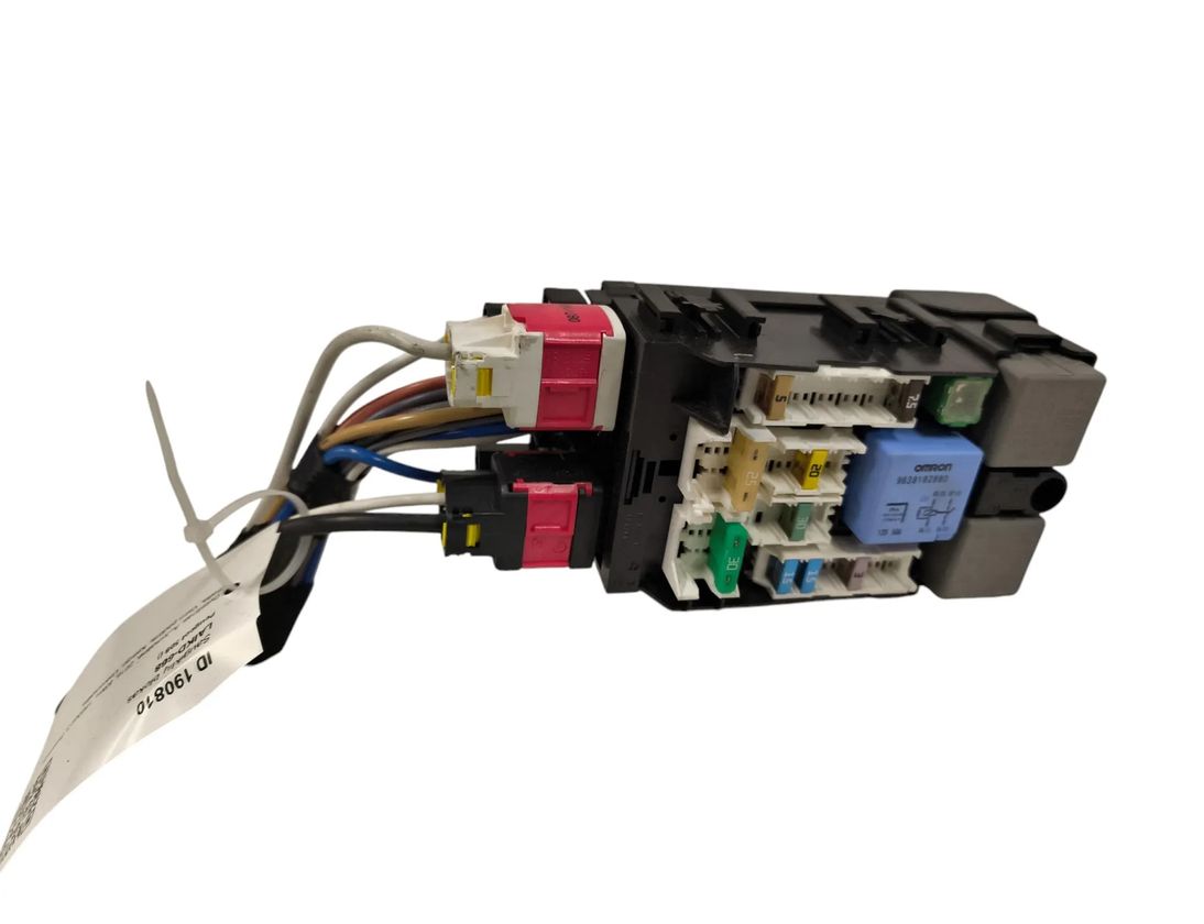 PEUGEOT 508 1 generation (2010-2020) Fuse box 9665492680 28817701