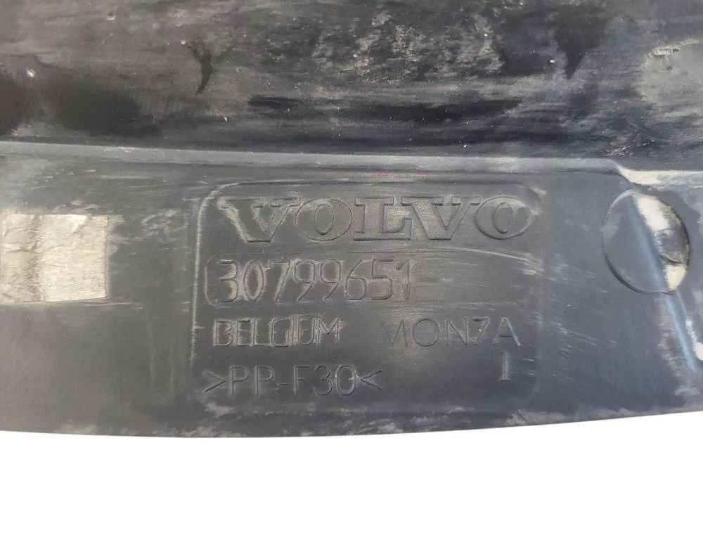 VOLVO XC60 1 generation (2008-2017) Пластмасса передняя стеклоочистителей 30799651 30778740