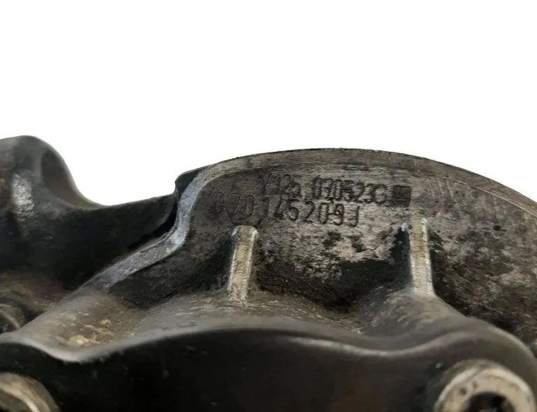 VOLKSWAGEN Transporter T5 (2003-2015) Vacuum Pump 070145209J 30912530