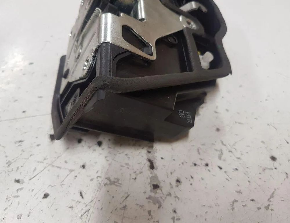 BMW 3 Series F30/F31 (2011-2020) Rear Left Door Lock 053702 30923368