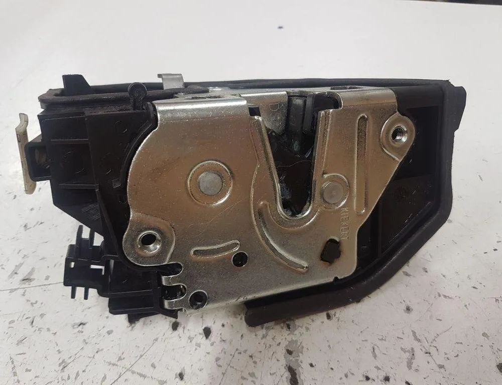 BMW 3 Series F30/F31 (2011-2020) Rear Left Door Lock 053702 30923368