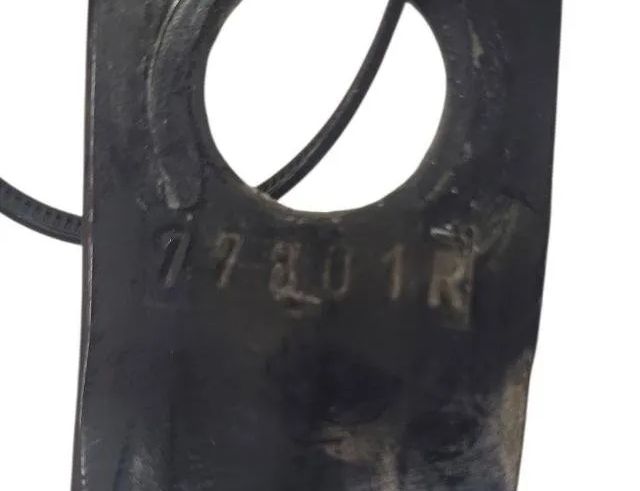 BMW 1 Series F20/F21 (2011-2020) Citas motora nodalījuma detaļas 77801R 31551092