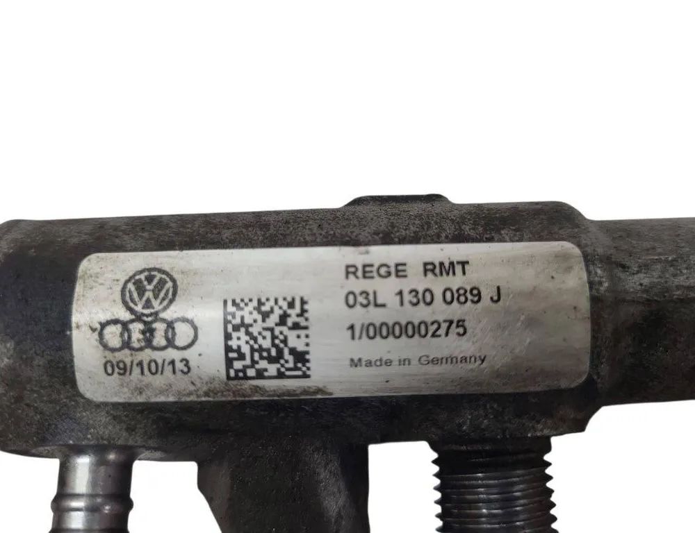 VOLKSWAGEN Passat B7 (2010-2015) Топливная рейка 03L130089J 33055306