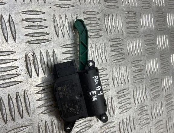 AUDI A4 B8/8K (2011-2016) Interior Heater Flap Motor Actuator 8E1820511B 30527379