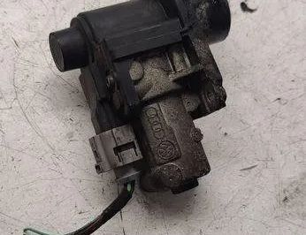 SKODA Octavia 2 generation (2004-2013) EGR Valve 03G131501D 30529705