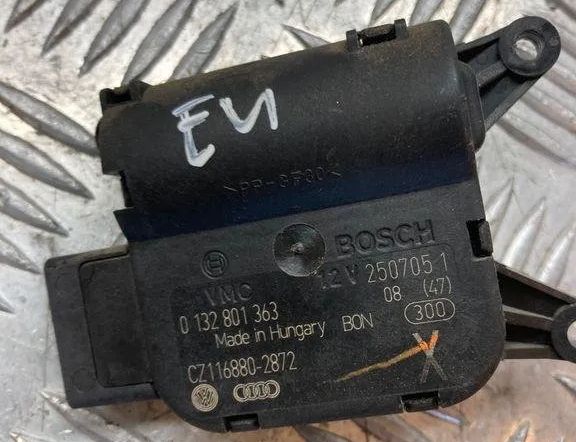 VOLKSWAGEN Passat B7 (2010-2015) Клапаны управления внутренним подогревом CZ1168802872,2507051 30530060