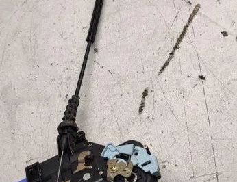 SKODA Octavia 2 generation (2004-2013) Priekšējo labo durvju slēdzene 3D1837016 30536356