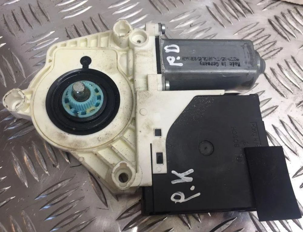 VOLKSWAGEN Passat B7 (2010-2015) Front Left Door Window Regulator Motor 1K0959701K 30537352
