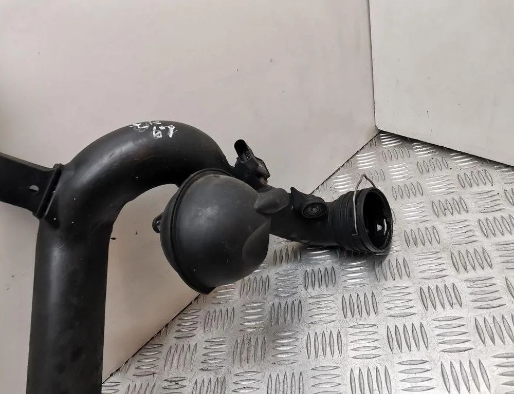 VOLKSWAGEN Passat B6 (2005-2010) Starpdzesētāja / interkūlera truba 1K0145770AA 30539714