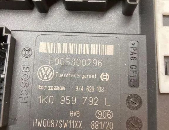 VOLKSWAGEN Passat B7 (2010-2015) Маторчик стеклоподъемника передней левой двери 974629103,1K0959792L 30539822