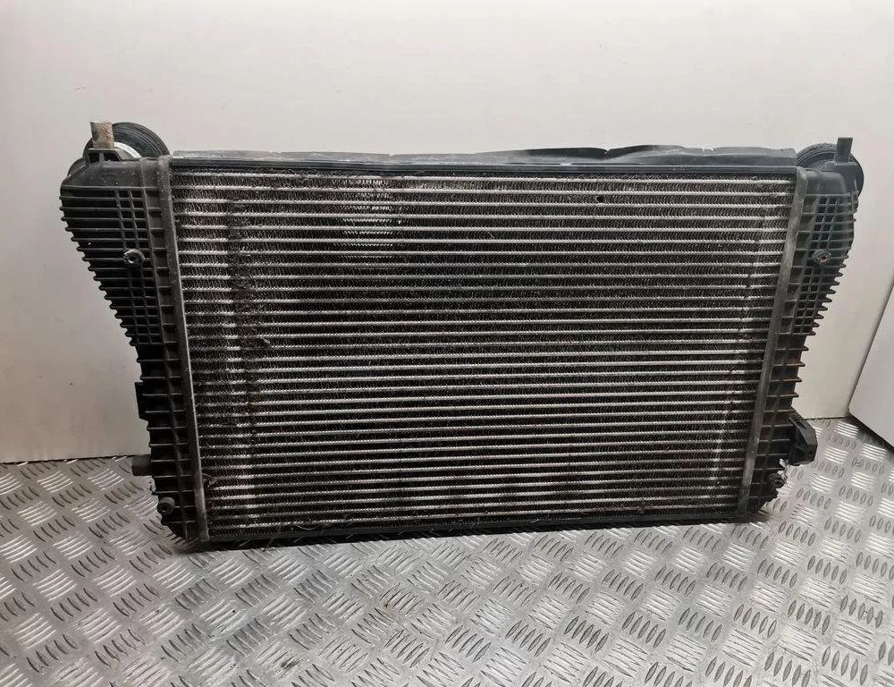 AUDI A3 8P (2003-2013) Starpdzesētāja/interkūlera radiators 1K0145803E 30541937