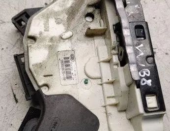 VOLKSWAGEN Passat B7 (2010-2015) Замок задней правой двери 6r0837350 30542587