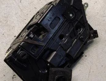 VOLKSWAGEN Passat B7 (2010-2015) Замок задней правой двери 6r0837350 30542587