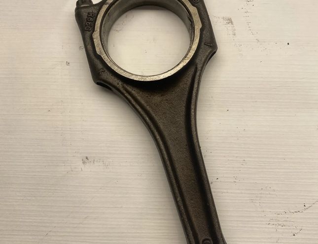 AUDI A6 C7/4G (2010-2020) Savienotājstienis R6EG 17928510