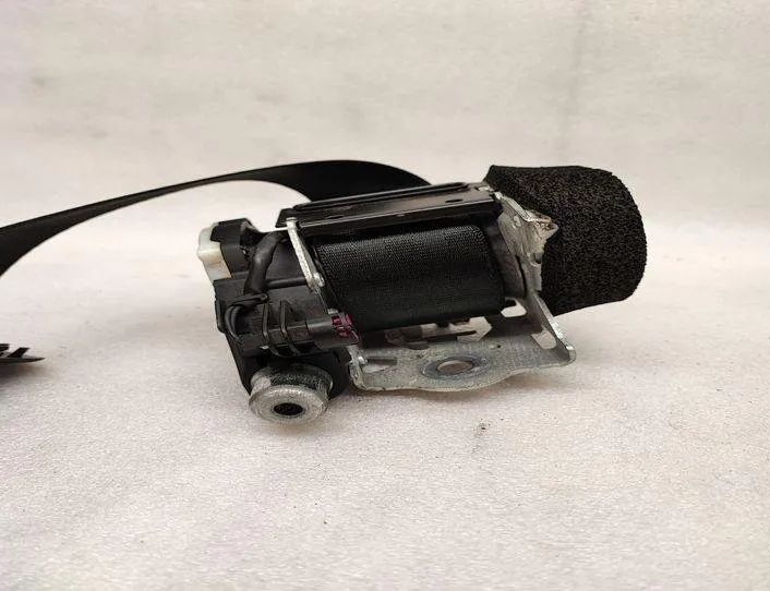 VOLVO S60 2 generation (2010-2020) Ремень безопасности задний левый 34078324B 27439037