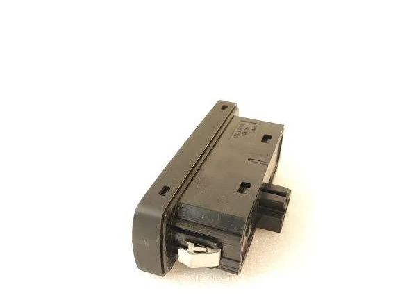 VOLVO XC60 2 generation (2017-2024) Кнопка открывания задней крышки 31376509 30653903