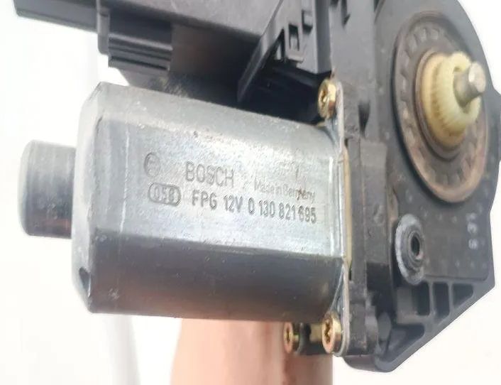 VOLKSWAGEN Passat B5 (1996-2005) Front Left Door Window Regulator Motor 0130821695 27163822