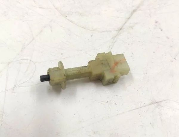 VOLKSWAGEN Polo 3 generation (1994-2002) Clutch pedal sensor 427 31488004