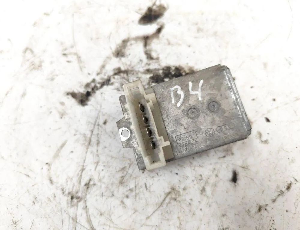 VOLKSWAGEN Passat B7 (2010-2015) Реле вентилятора печки салона 701959263A 31489372