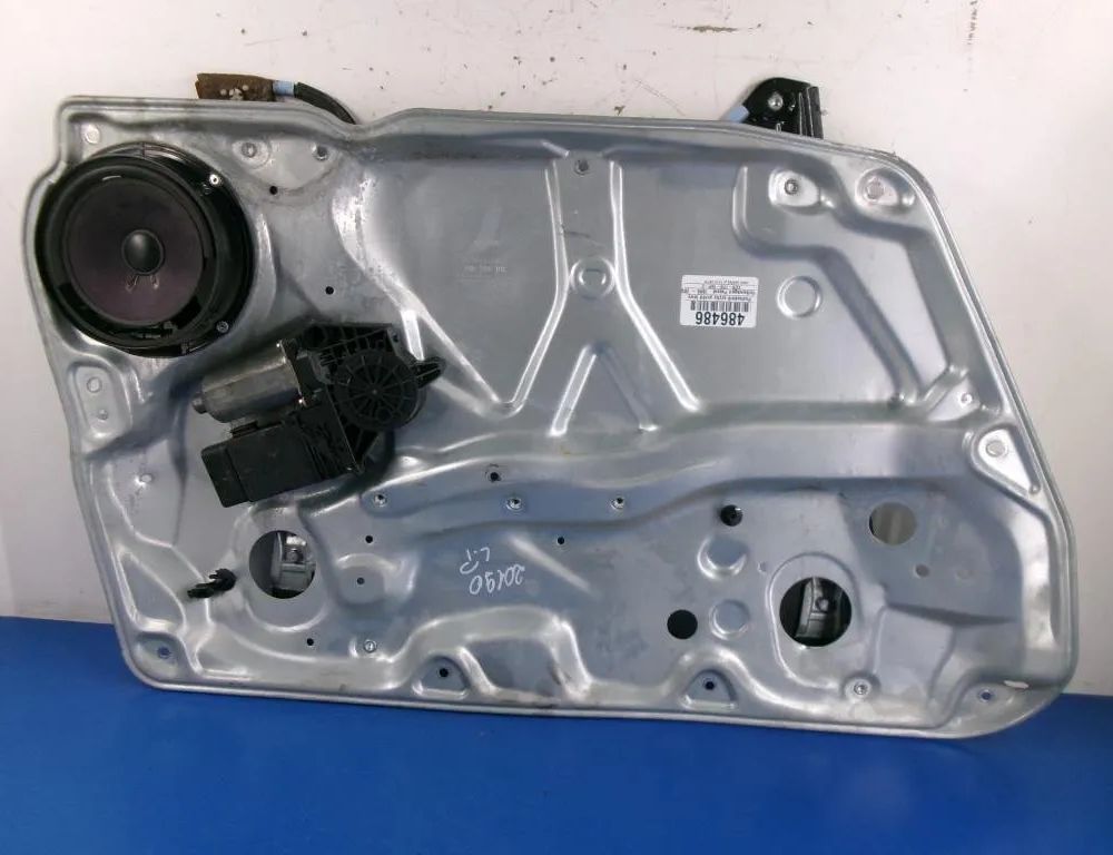 VOLKSWAGEN Passat B5 (1996-2005) Priekšējo kreiso durvju logu pacēlājs 3B1837461 29464605