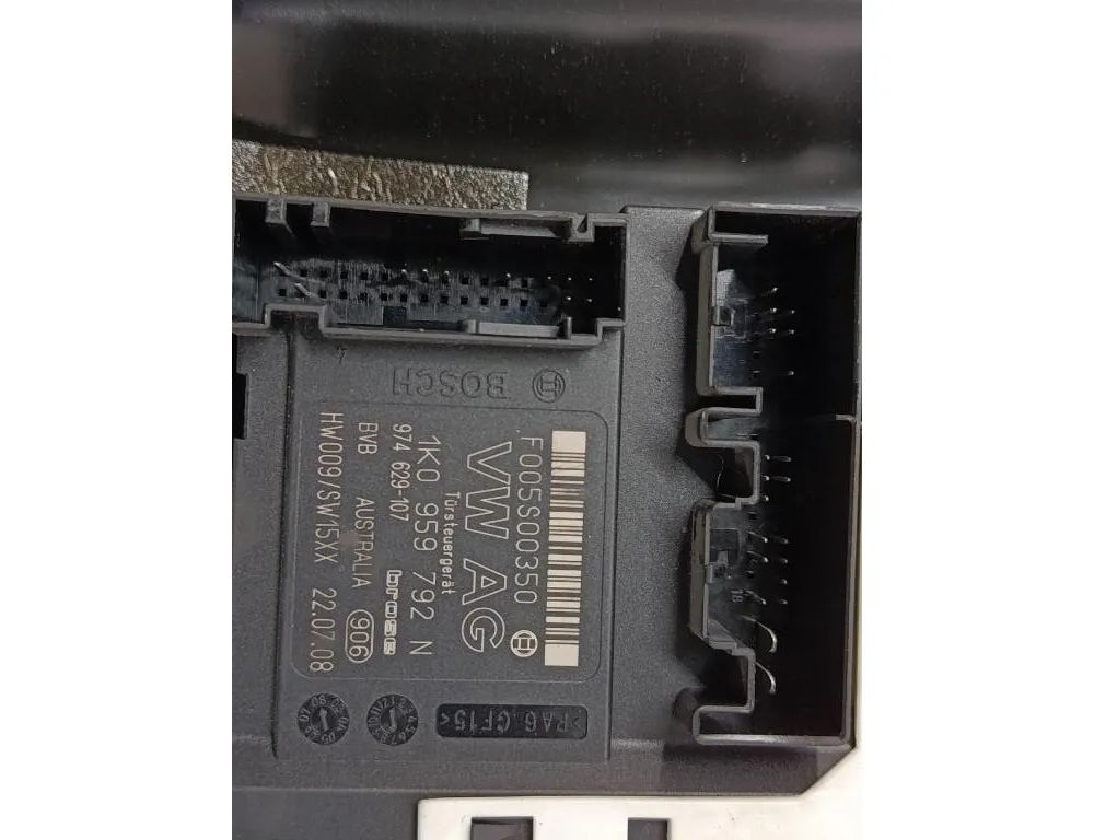 VOLKSWAGEN Passat CC 1 generation (2008-2017) Priekšējo labo durvju logu pacēlājs 3C1837756K 32691439