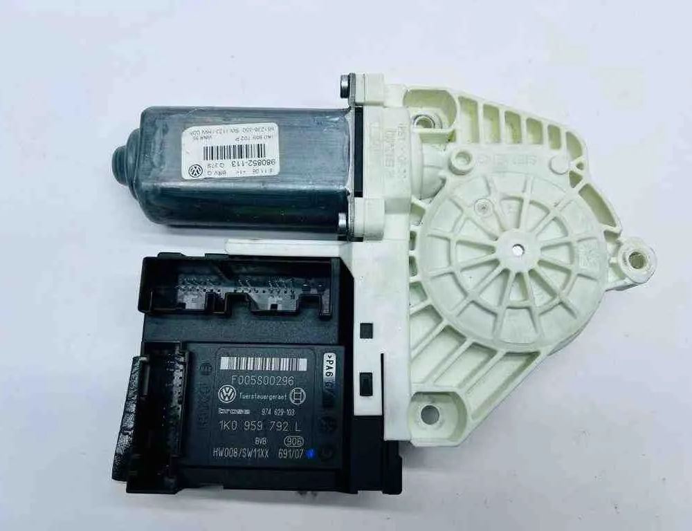 VOLKSWAGEN Passat B7 (2010-2015) Front Left Door Window Regulator Motor F005S00296,1K0959792L,974629103 32735000