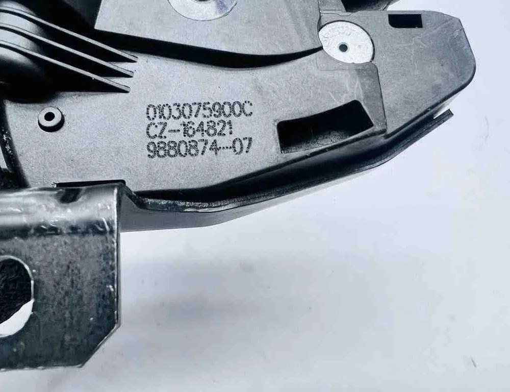 BMW X5 G05/G18 (2018-2024) Замок крышки багажника CZ164821,0103075900C,9880874 32736895