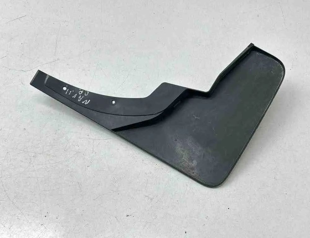 NISSAN Navara D22 (1997-2005) Front Right Mudguard 638504JB0A 32686160