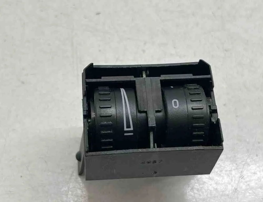 VOLKSWAGEN Caddy 3 generation (2004-2015) Переключатель регулировки высоты фар 2K0941333D 32686810