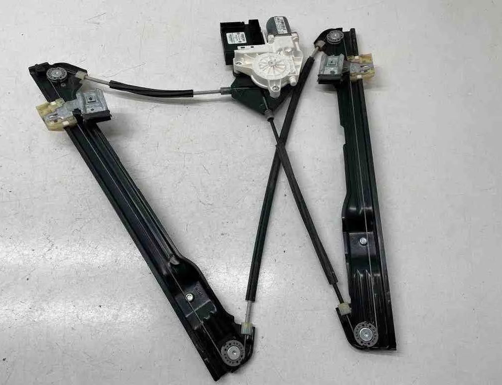 VOLKSWAGEN Caddy 3 generation (2004-2015) Стеклоподъемник передней правой двери 73228061721219,05075732,5K0959792 32686878