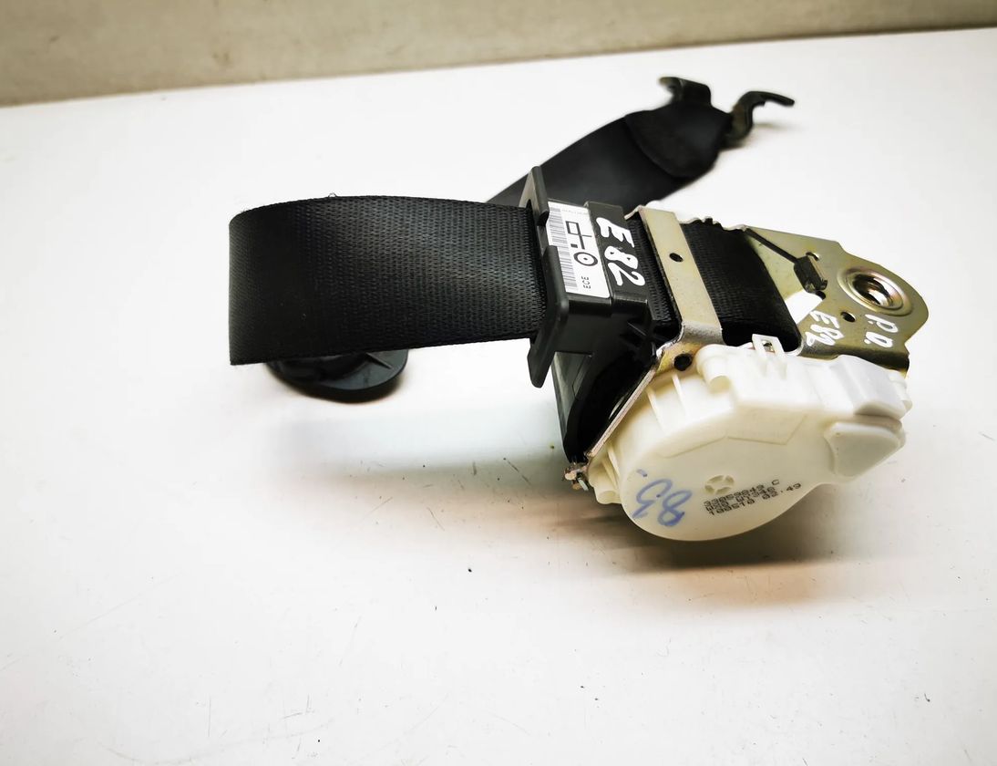 BMW 1 Series E81/E82/E87/E88 (2004-2013) Ремень безопасности передний правый 33059849c 12239750