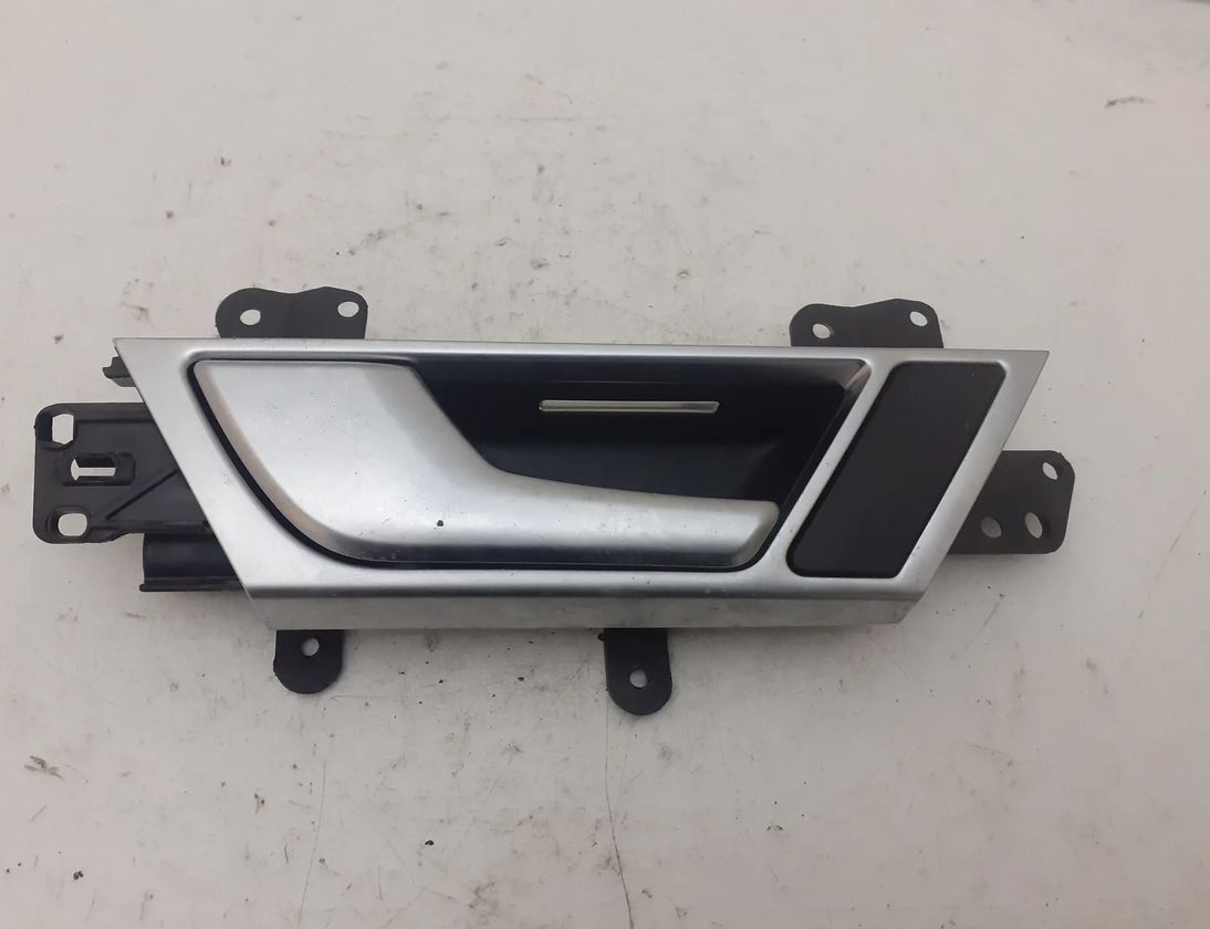 AUDI A6 C6/4F (2004-2011) Kreisais aizmugurējais iekšējais atvēršanas rokturis 4f0839019f,4f0839019f 13934889