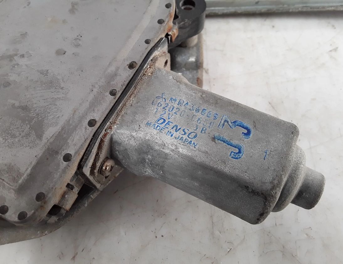 MITSUBISHI Pajero 3 generation (1999-2006) Rear left door window lifter 0620200650,MR436869 11658236