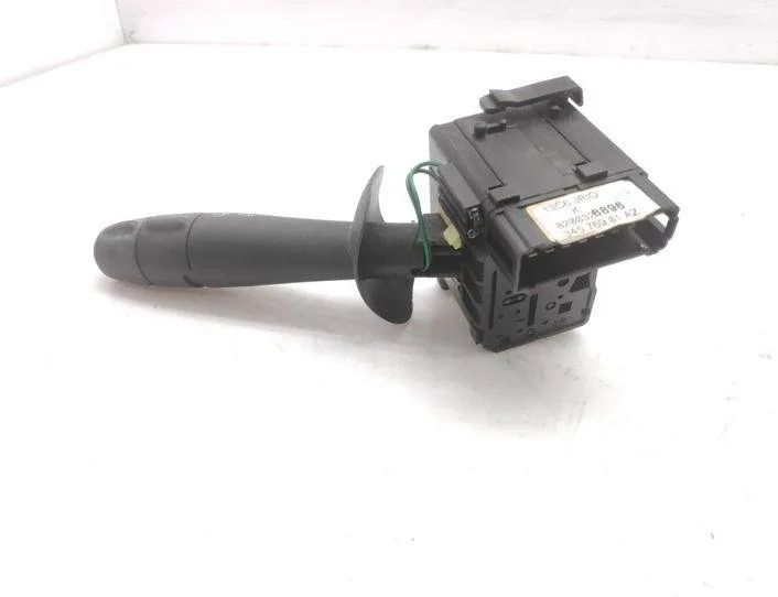 RENAULT Espace 4 generation (2002-2014) Stikla tīrītāja rokturis 8200328896 20749894