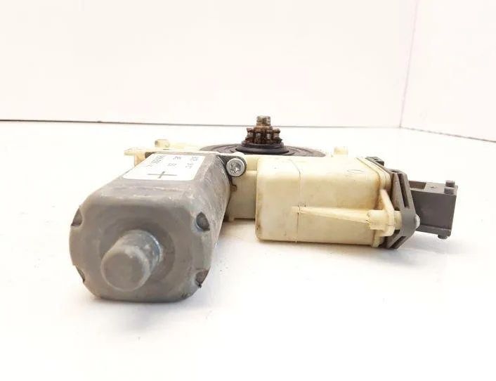 TOYOTA Avensis 2 generation (2002-2009) Маторчик стеклоподъемника передней левой двери 6982005050,992045100 20750676