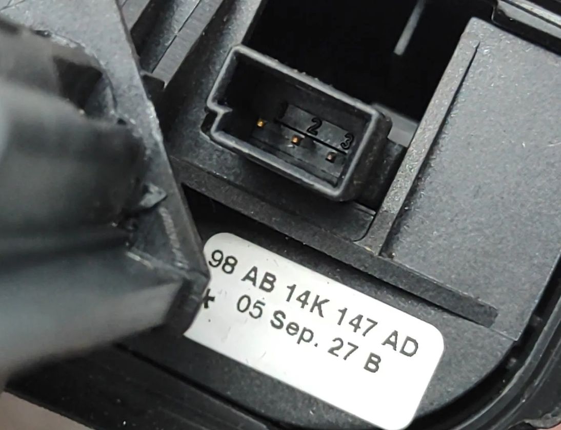 FORD Mondeo 3 generation (2000-2007) Music Player Buttons 98AB14K147AD 22253316