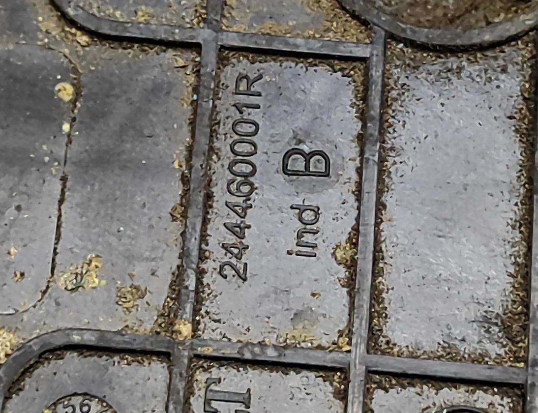 RENAULT Laguna 3 generation (2007-2015) Battery Cover 244460001R 22907300