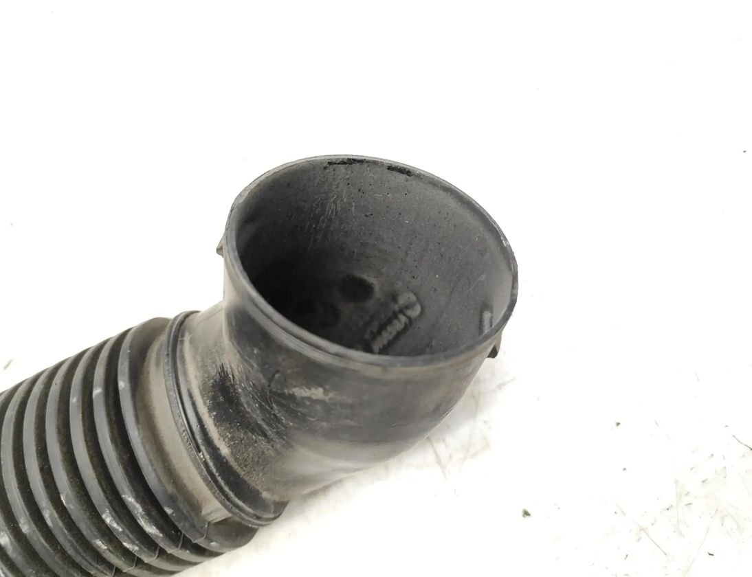 PEUGEOT 2008 2 generation (2019-2023) Air Intake Tube 9684813780 29970054