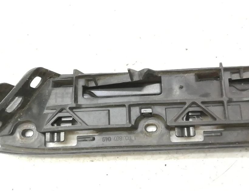 VOLKSWAGEN Caddy 3 generation (2004-2015) Priekšējā kreisā bufera stiprinājums 1T0807049 30250017