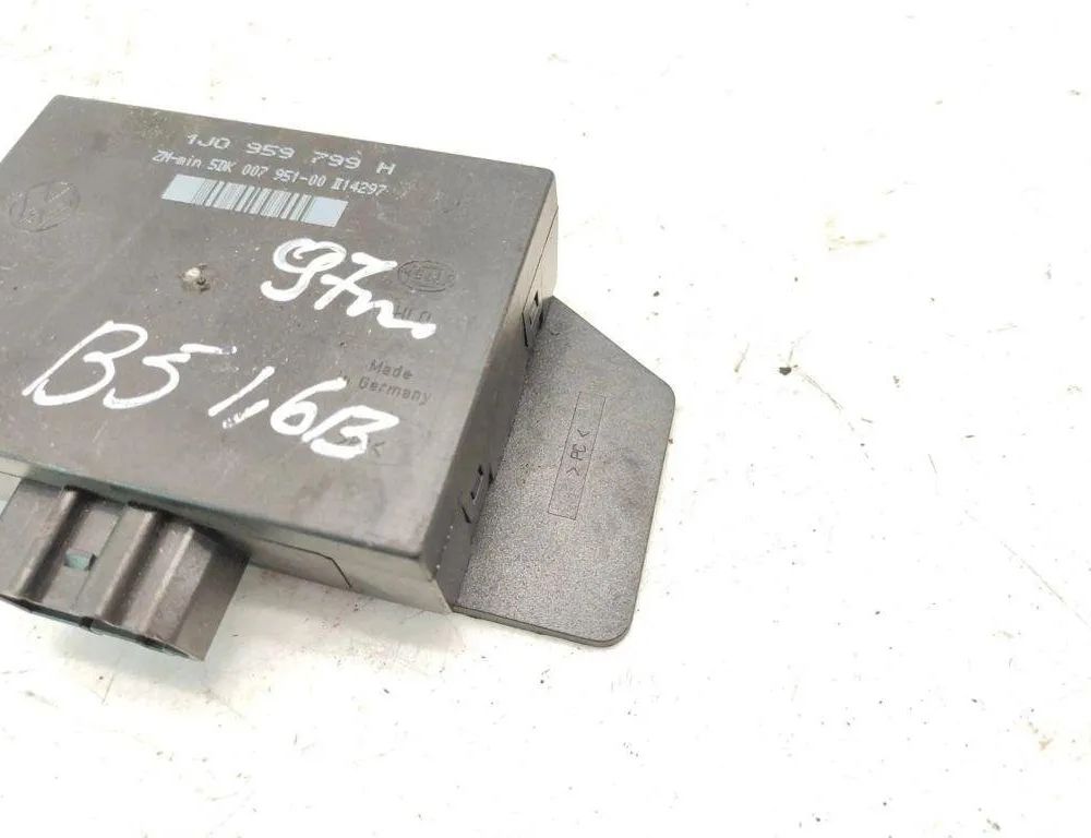 VOLKSWAGEN Golf 4 generation (1997-2006) Comfort Control Unit 1J0959799H 30434194