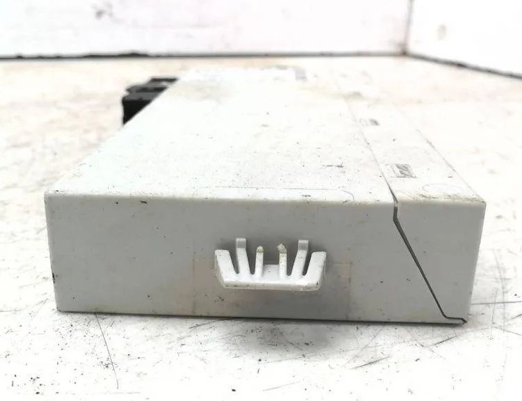 BMW 3 Series E90/E91/E92/E93 (2004-2013) CAS EWS 6964051 30486993